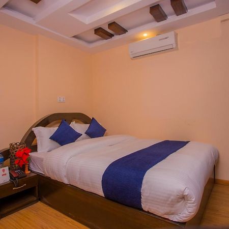 Oyo Hotel Antique Kutty Katmandu Kültér fotó